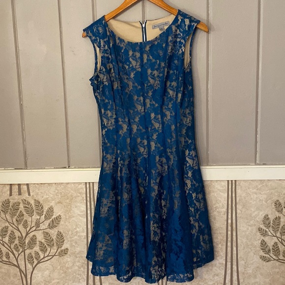 Danny & Nicole Dresses & Skirts - DANNY AND NICOLE beautiful blue lace sleeveless dress with slip size 8